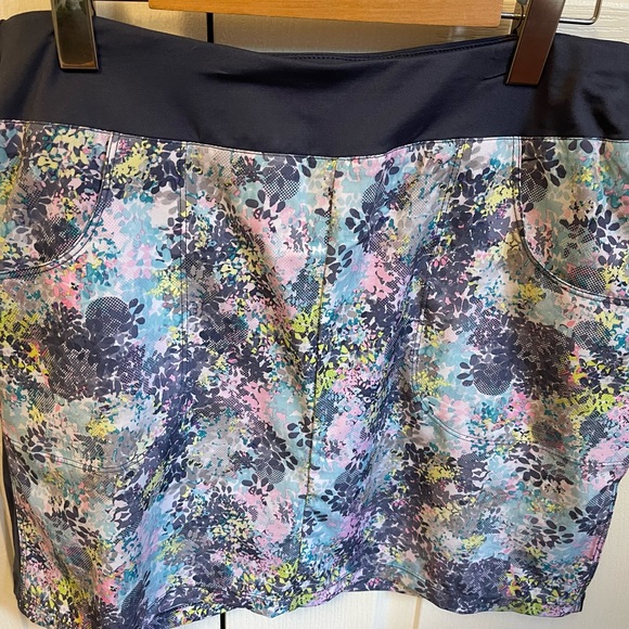 Teetime Golf Skort - Picture 3 of 7